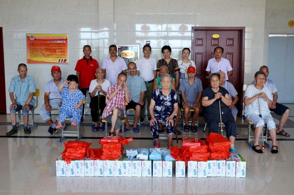 仁和集團(tuán)2017年中秋前夕走訪福利院