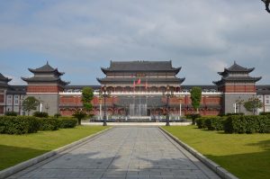 全國政協(xié)委員、仁和集團董事長楊文龍：加快中醫(yī)藥、西醫(yī)藥、中西醫(yī)結(jié)合醫(yī)藥協(xié)調(diào)發(fā)展