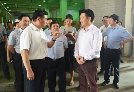 江西省委常委、統(tǒng)戰(zhàn)部長蔡曉明視察仁和集團(tuán) (2).jpg